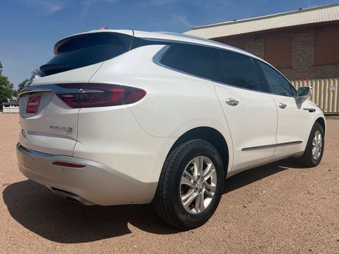 Used 2018 Buick Enclave Essence AWD/4WD image 7
