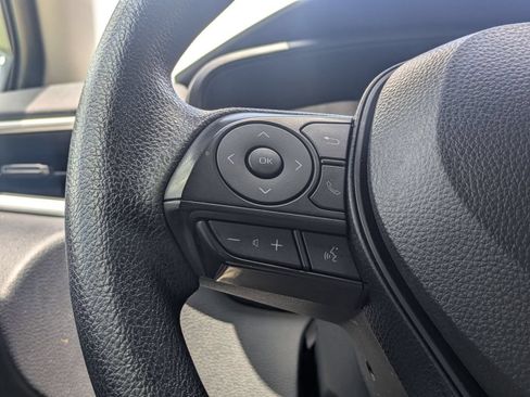 Used 2025 Toyota Corolla LE FWD image 23