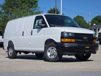 New 2026 Chevrolet Express 2500 w/ Driver Convenience Package RWD video 2