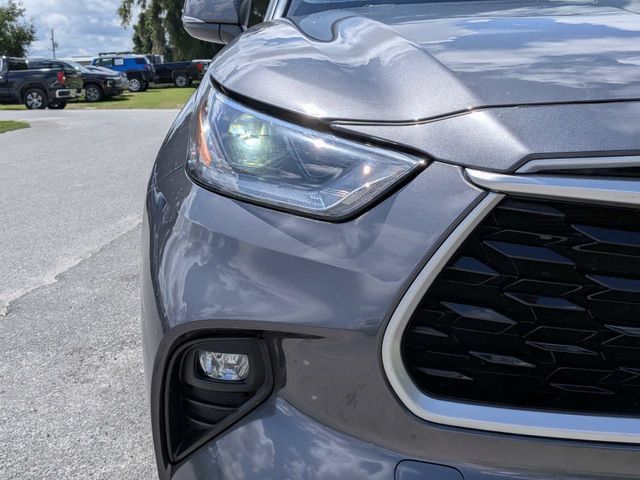 Used 2021 Toyota Highlander XLE FWD image 10