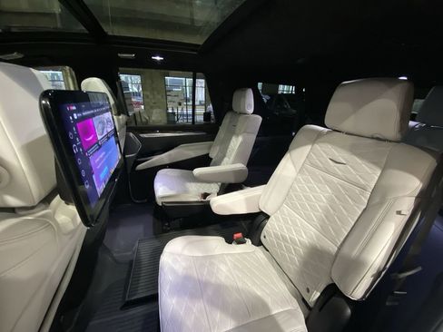 Used 2025 Cadillac Escalade Sport Platinum w/ LPO, Floor Liner Package image 5