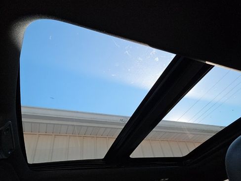 Used 2017 Ford F350 Platinum w/ Platinum Ultimate Package image 3