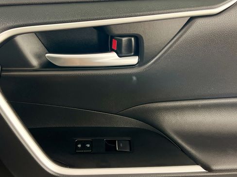 Used 2023 Toyota RAV4 XLE Premium image 32