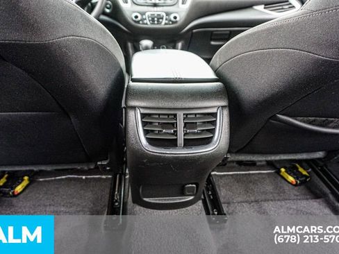 Used 2024 Chevrolet Malibu LT image 31