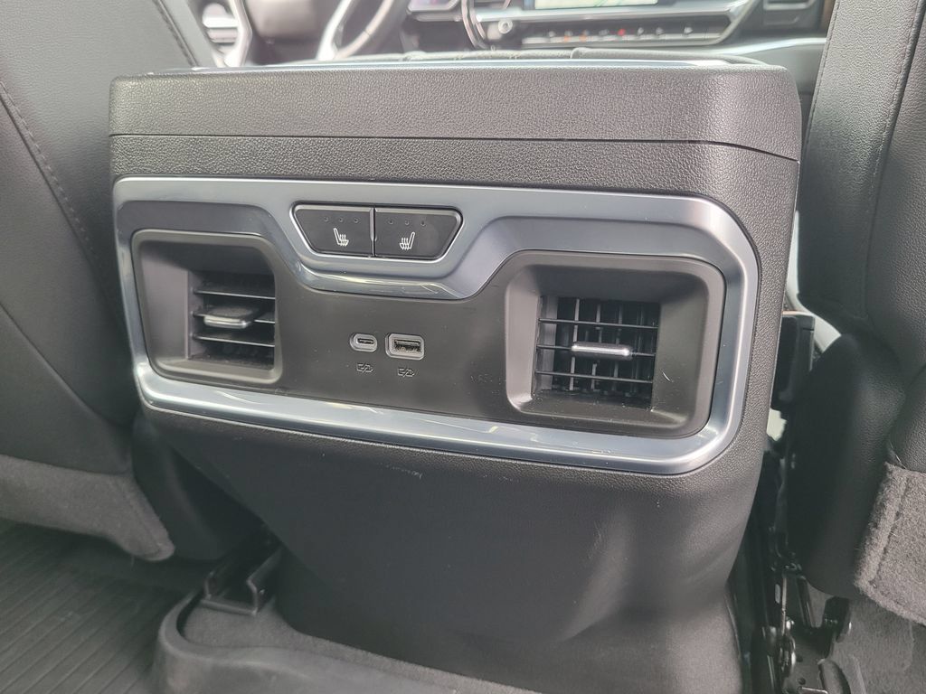 Used 2026 Chevrolet Silverado 1500 High Country w/ Midnight Edition AWD/4WD image 21