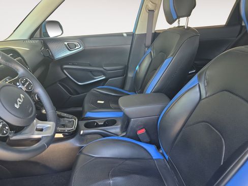 Used 2024 Kia Soul EX FWD image 21