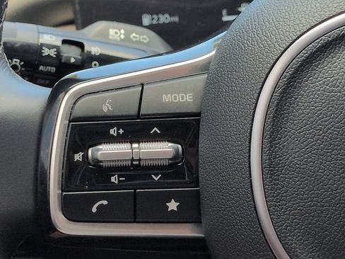 Used 2025 Kia Sorento SX FWD image 26