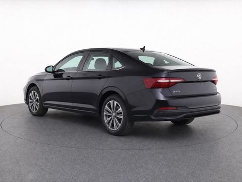 Used 2024 Volkswagen Jetta SE FWD image 7