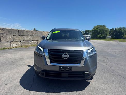 Used 2022 Nissan Pathfinder SV AWD/4WD image 8