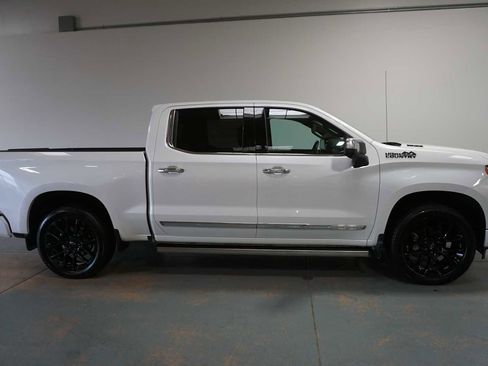 Used 2023 Chevrolet Silverado 1500 High Country w/ Technology Package image 7