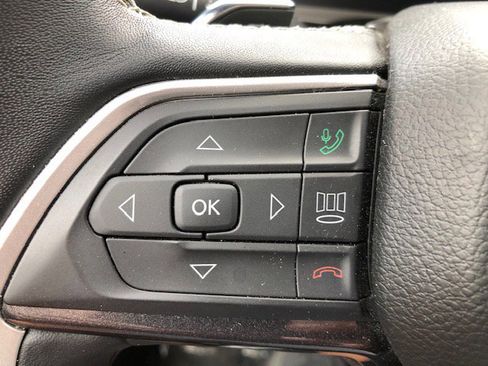 Used 2022 Jeep Grand Cherokee L Laredo image 19