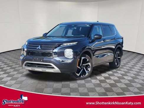 Used 2024 Mitsubishi Outlander SE FWD image 1
