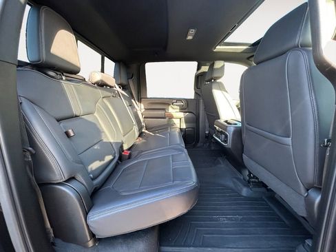 Used 2022 Chevrolet Silverado 3500 High Country w/ Technology Package AWD/4WD image 12
