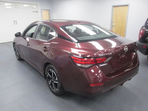 Used 2024 Nissan Sentra SV FWD image 7