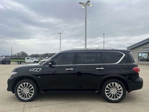 Used 2017 INFINITI QX80 4WD w/ Driver Assistance Package image 8