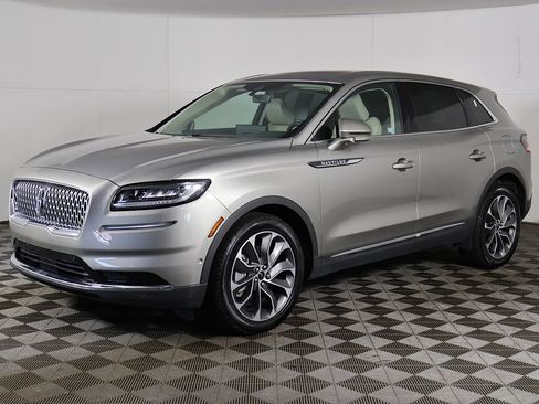 Used 2023 Lincoln Nautilus Reserve w/ Equipment Group 201A AWD/4WD image 10