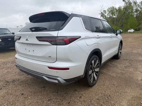 Used 2025 Mitsubishi Outlander SE AWD/4WD image 5