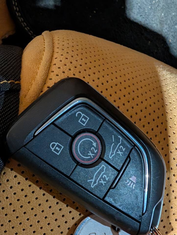 Used 2022 Chevrolet Corvette Stingray Premium Cpe w/ Z51 Performance Package RWD image 19