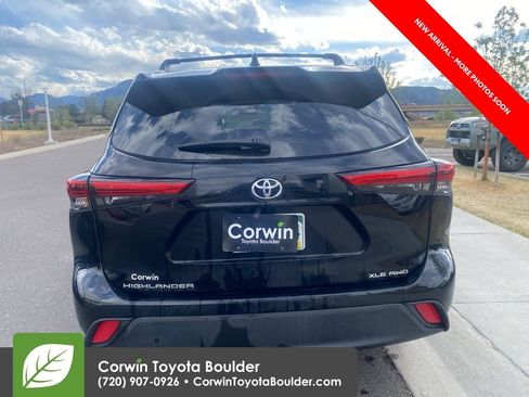 Used 2023 Toyota Highlander XLE image 6