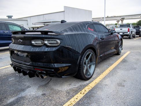 Used 2020 Chevrolet Camaro SS RWD image 10