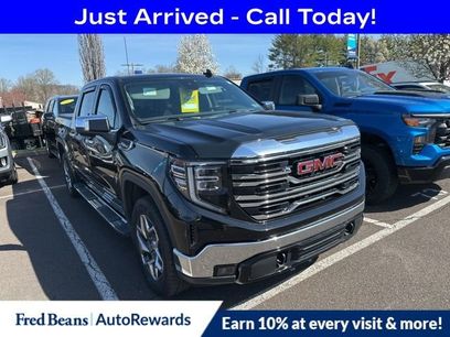 Used 2022 GMC Sierra 1500 SLT w/ SLT Premium Package