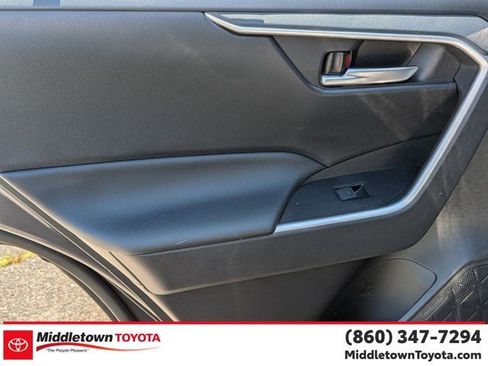 Certified 2025 Toyota RAV4 XLE AWD/4WD image 28