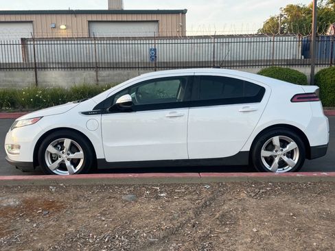 Used 2013 Chevrolet Volt Premium w/ Premium Trim Package image 7