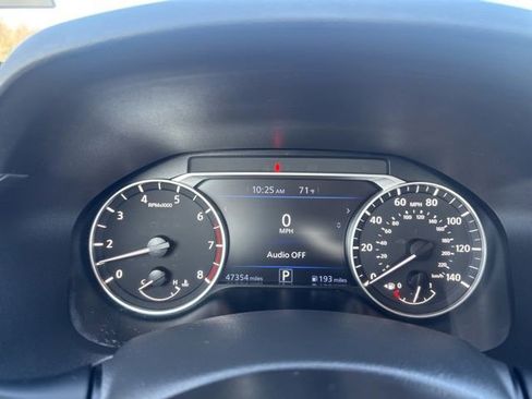 Used 2024 Nissan Altima 2.5 SV image 12