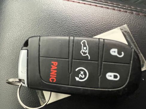 Used 2025 Dodge Durango GT AWD/4WD image 34