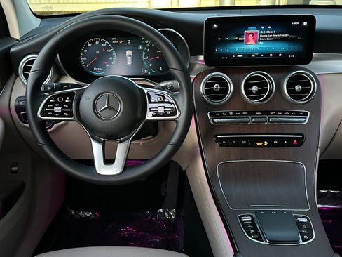 Certified 2022 Mercedes-Benz GLC 300 image 29
