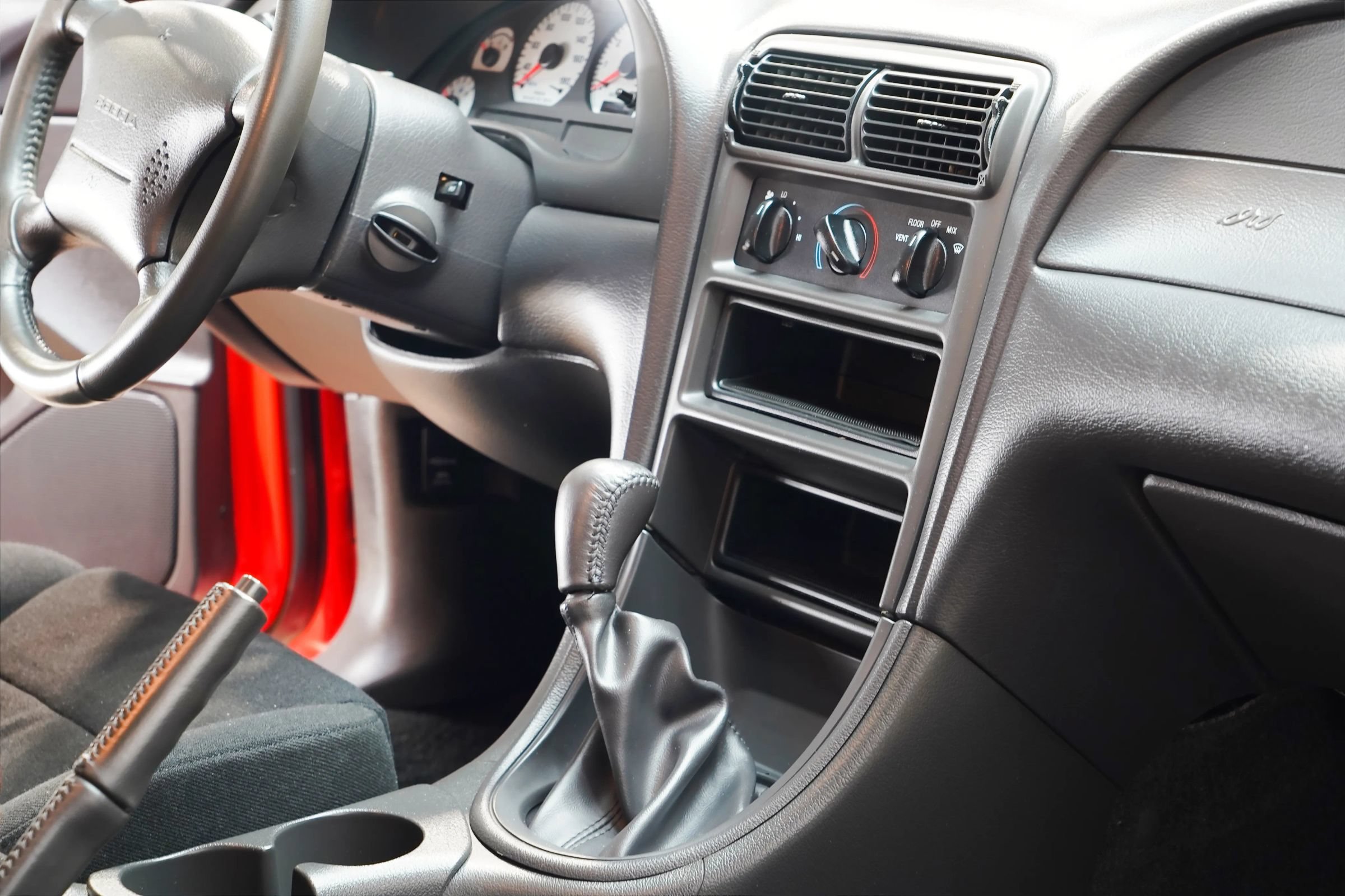 Used 2000 Ford Mustang Cobra RWD image 53