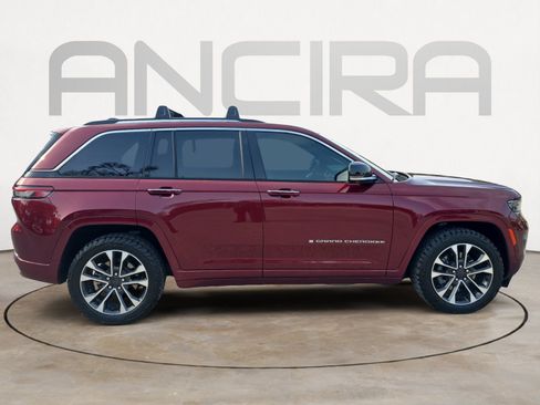 Used 2023 Jeep Grand Cherokee Overland w/ Advanced Protech Group III image 11