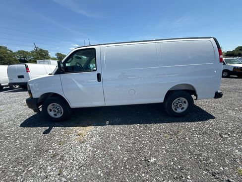 New 2026 GMC Savana 2500 w/ Driver Convenience Package RWD image 7