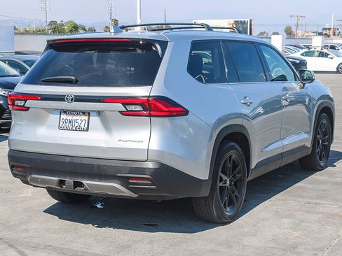 Used 2024 Toyota Grand Highlander Platinum image 9