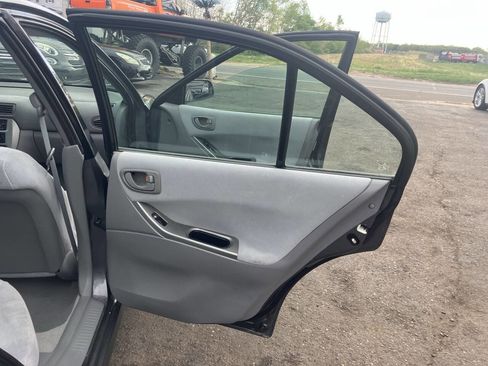 Used 2003 Mitsubishi Galant ES image 16