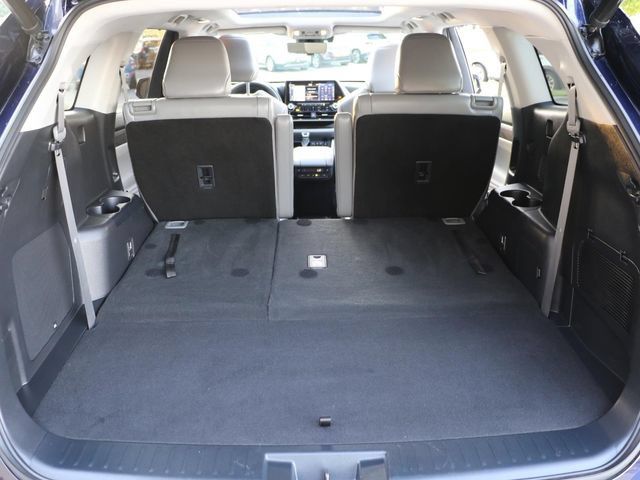 Used 2021 Toyota Highlander Platinum AWD/4WD image 15