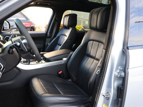 Used 2021 Land Rover Range Rover Sport HST image 2