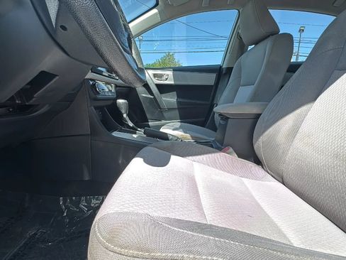Used 2015 Toyota Corolla LE FWD image 14