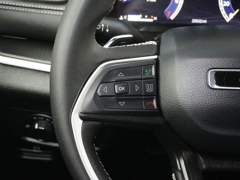 Used 2025 Jeep Grand Cherokee L Laredo AWD/4WD image 21