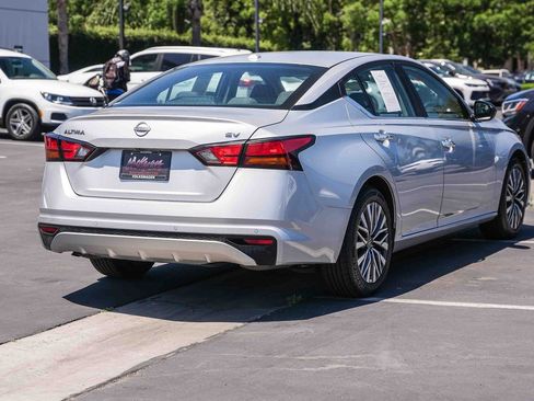 Used 2024 Nissan Altima 2.5 SV FWD image 6