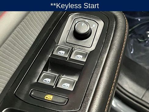 Certified 2025 Volkswagen Atlas Peak Edition SE AWD/4WD image 19