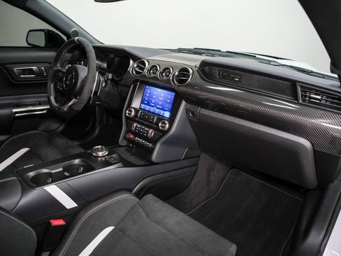 Used 2020 Ford Mustang Shelby GT500 w/ Carbon Fiber Track Pack image 32