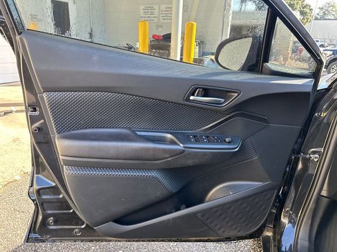 Used 2018 Toyota C-HR image 8