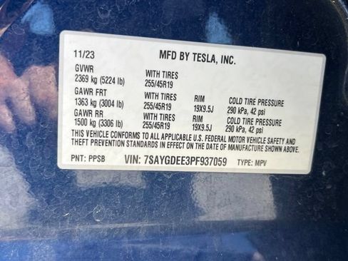 Used 2023 Tesla Model Y Long Range AWD/4WD image 35