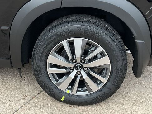 New 2026 Nissan Pathfinder SL image 8