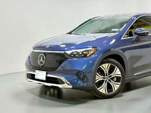 Used 2023 Mercedes-Benz EQE 350+ 4MATIC SUV w/ Exclusive Trim Package image 3