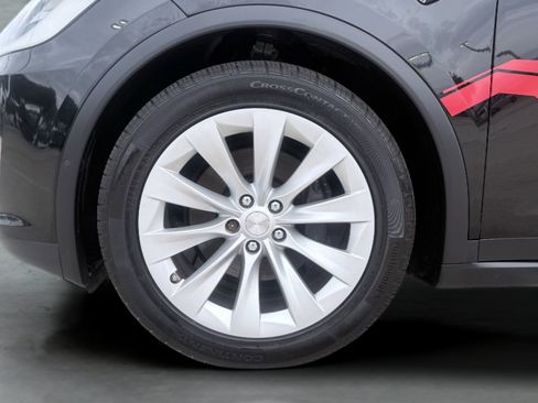 Used 2020 Tesla Model X Long Range AWD/4WD image 14