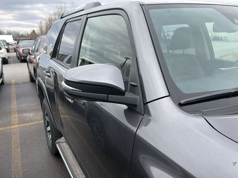 Used 2021 Toyota 4Runner TRD Off-Road Premium image 5