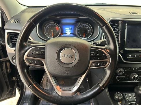 Used 2020 Jeep Cherokee Limited w/ Technology Group AWD/4WD image 18