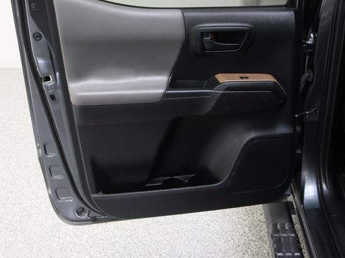 Certified 2023 Toyota Tacoma SR AWD/4WD image 24